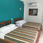 Las Palmas En Laurel