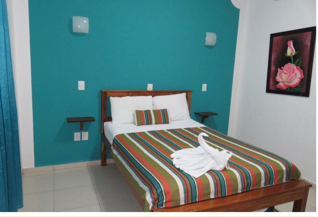 Hotel Las Palmas En Laurel 3*